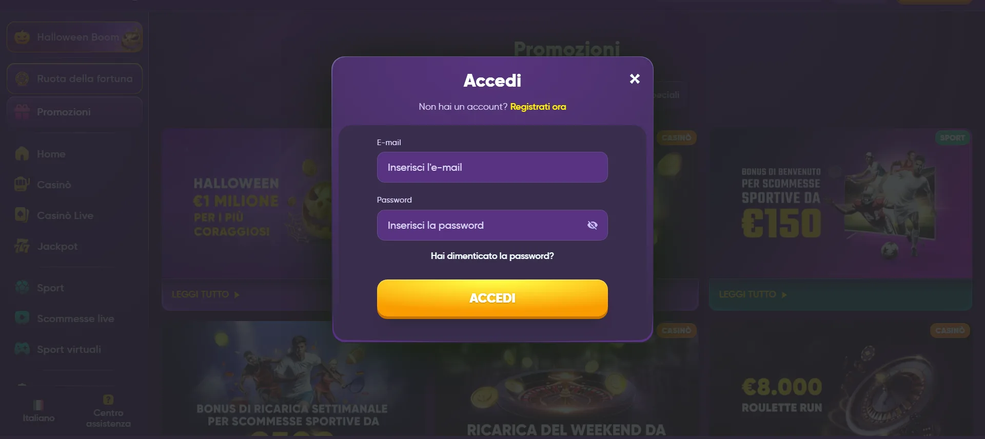 Kingmaker login modal in Italian with email and password input fields, a password recovery link, and an orange “Log In” button.
